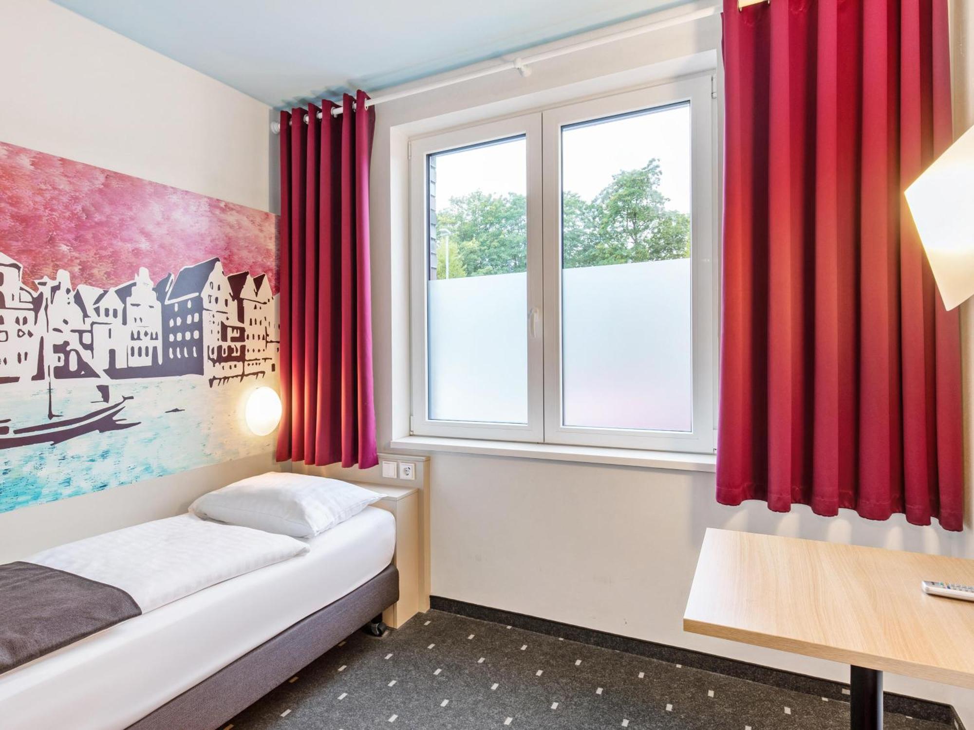 B&B Hotel Lueneburg Bagian luar foto
